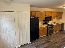 15 S 2nd St in Womelsdorf, PA - Building Photo