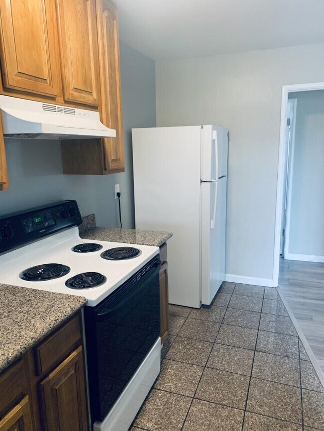 6638 MacArthur Blvd-Unit -28 in Oakland, CA - Building Photo - Building Photo