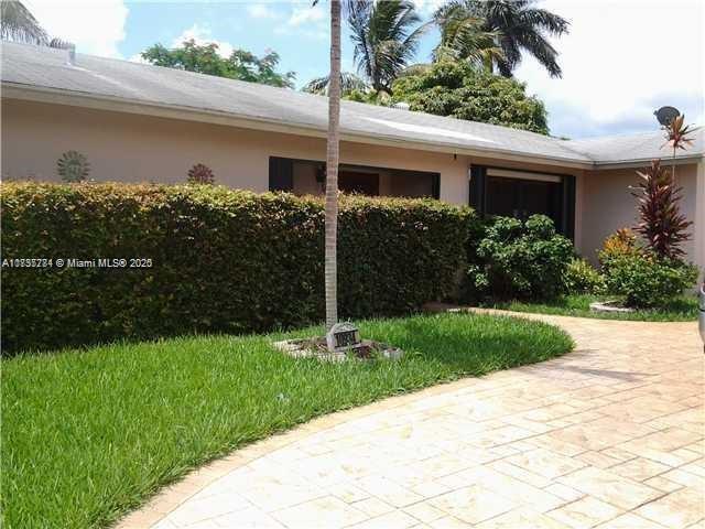 10934 SW 158th Terrace in Miami, FL - Building Photo