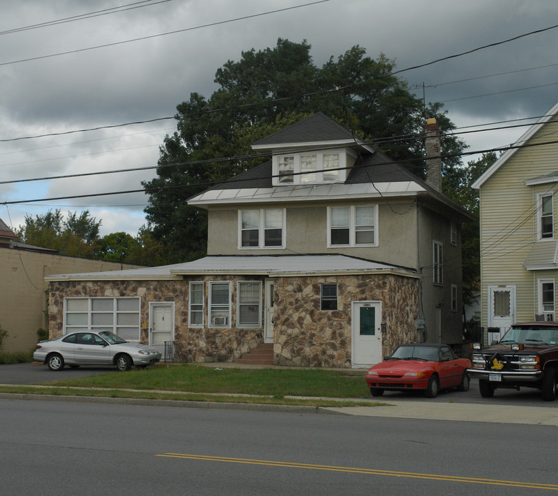 1881 State St in Schenectady, NY - Foto de edificio