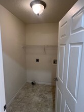 203 Anna St-Unit -203 Anna Apt B in St James, MO - Foto de edificio - Building Photo