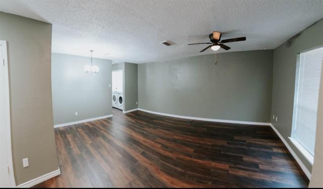 9 E Mountain Creek Ct in Grand Prairie, TX - Building Photo - Building Photo