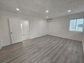 15306 Bellflower Blvd in Bellflower, CA - Building Photo - Building Photo