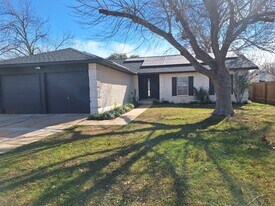 1005 Ridgeline Dr in Round Rock, TX - Building Photo