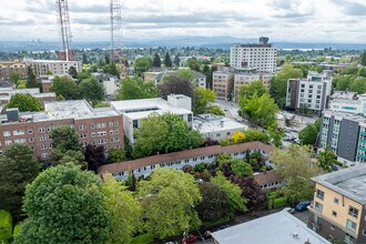 Courtyard on Capital Hill in Seattle, WA - Building Photo - Building Photo