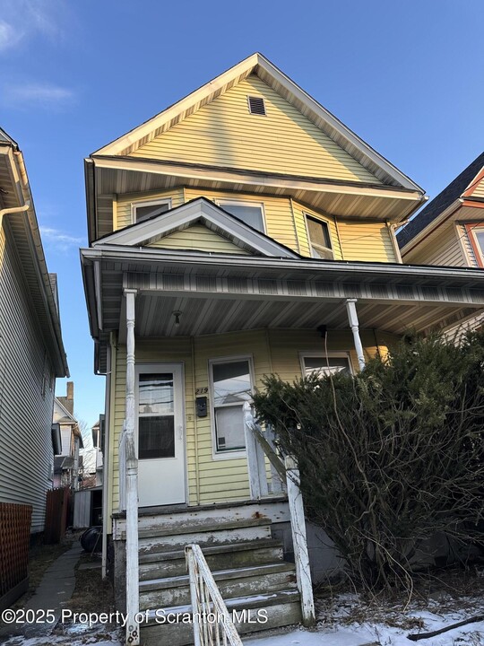 219 Stephen Ave in Scranton, PA - Building Photo