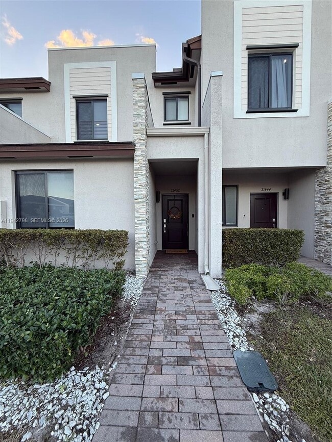 21432 NE 2nd Path in North Miami Beach, FL - Building Photo - Building Photo