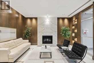 1103 Leslie St in Toronto, ON - Building Photo - Building Photo