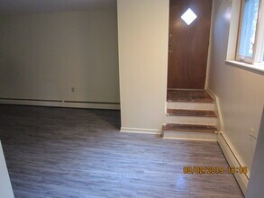 22 Winnie St in Albany, NY - Building Photo - Building Photo