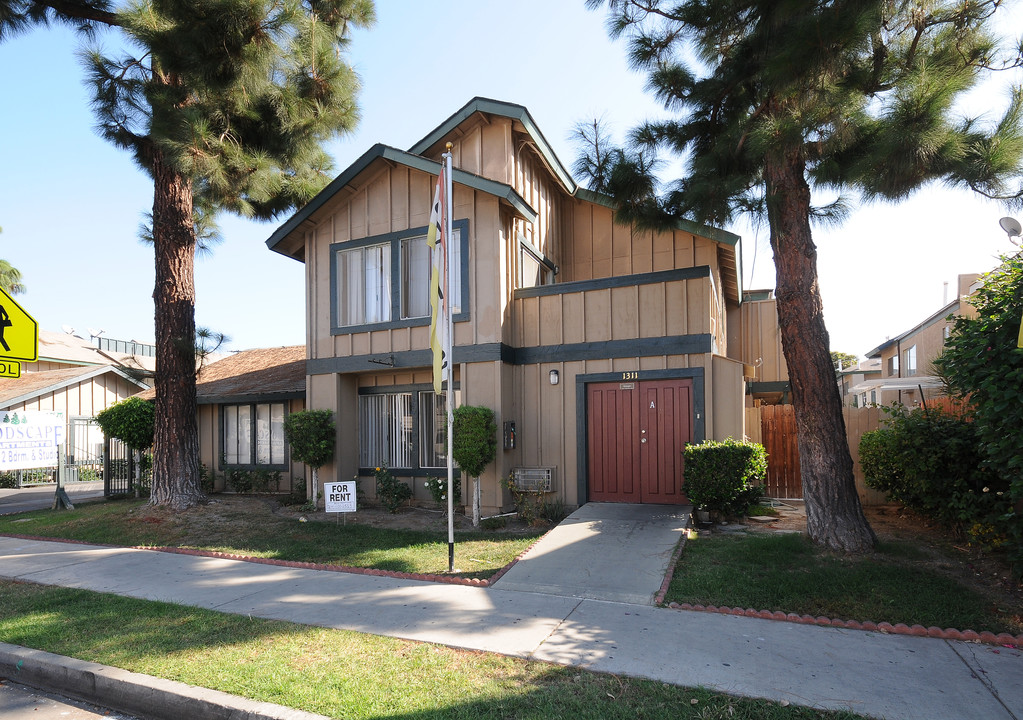 Woodscape Apartments in Santa Ana, CA - Foto de edificio