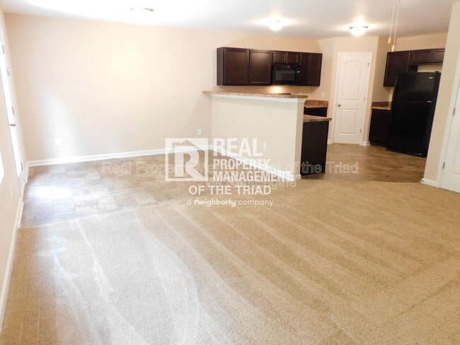 10 Loblolly Ct in Browns Summit, NC - Building Photo - Building Photo