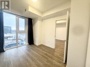 1037 The Queensway in Toronto, ON - Building Photo - Building Photo