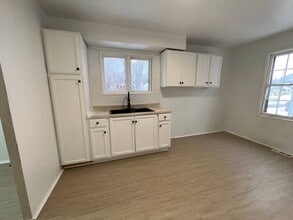 16805 Fairfax Ave in Cleveland, OH - Building Photo - Building Photo