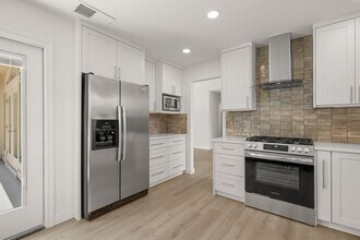 9127 Edwardson Ln in Austin, TX - Building Photo - Building Photo