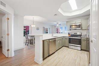 15928 Front Beach Rd in Panama City Beach, FL - Building Photo - Building Photo