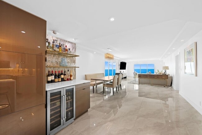 1151 N Fort Lauderdale Beach Blvd, Unit 14D in Fort Lauderdale, FL - Building Photo - Building Photo