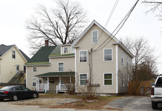 82 Whitney St in Auburn, ME - Foto de edificio - Building Photo