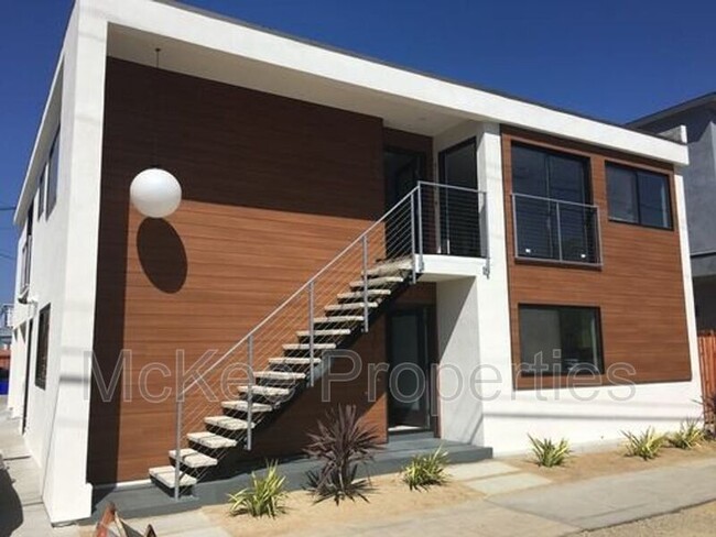 property at 717 5th St