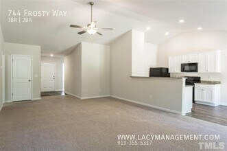 744 Frosty Way in Zebulon, NC - Building Photo - Building Photo