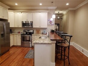 216 Chartres St in New Orleans, LA - Building Photo - Building Photo