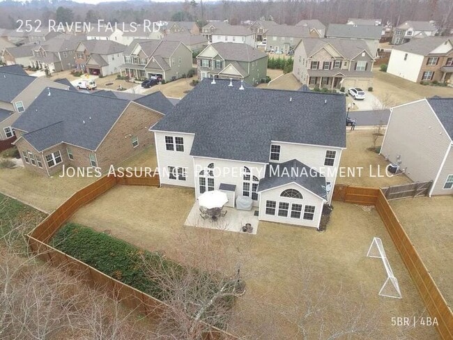252 Raven Falls Ln in Simpsonville, SC - Building Photo - Building Photo