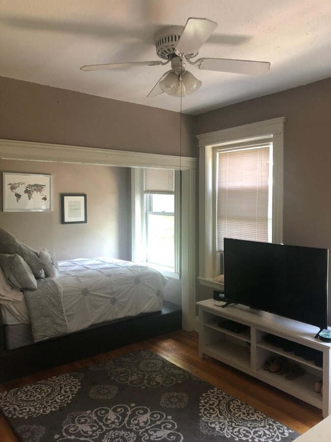 211 Park Dr, Unit 42