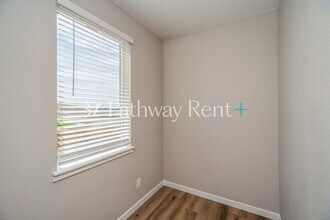 17963 E 94th Pl in Commerce City, CO - Building Photo - Building Photo