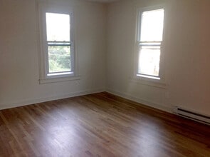 1736 Main St in Pleasant Valley, NY - Building Photo - Building Photo