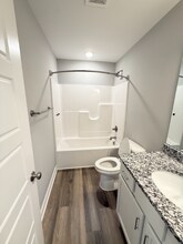 3920 Dunbar Ave, Unit 1-1033 in New Albany, IN - Foto de edificio - Building Photo