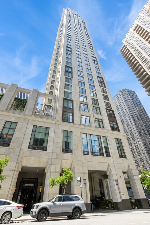 514 N Peshtigo Ct in Chicago, IL - Building Photo