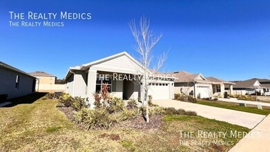 5239 Mahogany Dr in Mount Dora, FL - Building Photo - Building Photo