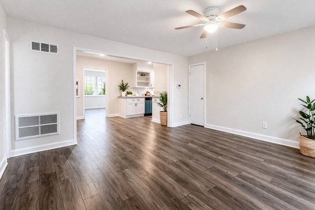 1207 N Oliver St in Wichita, KS - Building Photo - Building Photo