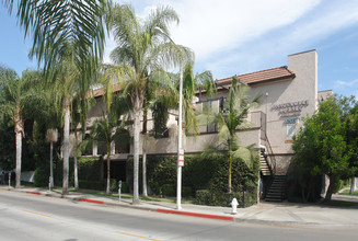 Canterbury Square Apartments in Santa Ana, CA - Foto de edificio - Building Photo