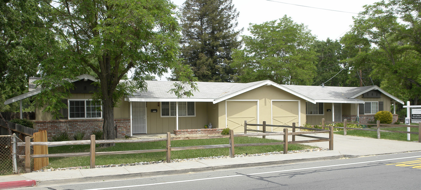 235-237 Boyd Rd in Pleasant Hill, CA - Building Photo