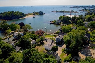 11 Gingerbread Hill in Marblehead, MA - Building Photo - Building Photo