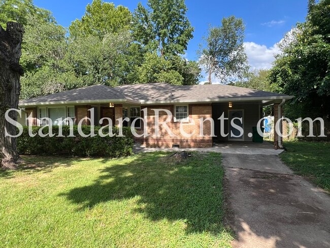 1786 Lynn Ln in Decatur, GA - Building Photo - Building Photo