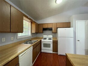 5721 Glenn Hollow Ct in Norcross, GA - Building Photo - Building Photo