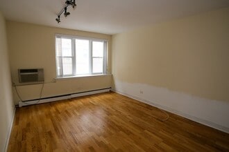 630 W Wrightwood Ave in Chicago, IL - Foto de edificio - Building Photo