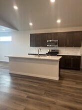 6476 W Frehley Way in Rathdrum, ID - Building Photo - Building Photo