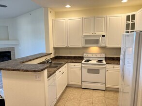 9518 West San Juan Circle, Unit 304 in Littleton, CO - Foto de edificio - Building Photo