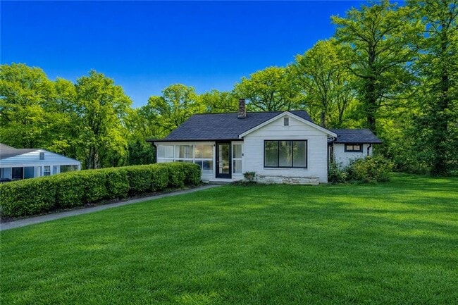 property at 1026 Lynhurst Dr SW