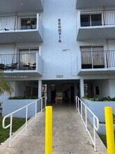 1221 SW 122nd Ave, Unit 211 in Miami, FL - Building Photo - Building Photo