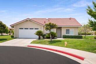 Westmont Village Homes - 55+ Senior Community in Riverside, CA - Foto de edificio - Building Photo