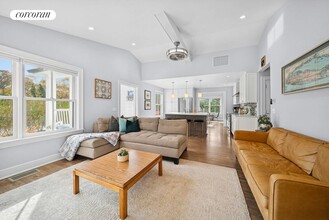 37 Maryland Blvd in Hampton Bays, NY - Building Photo - Building Photo