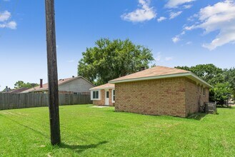 1703 Millbury Dr in Missouri City, TX - Building Photo - Building Photo