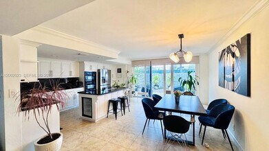 903 NE 27th Ave in Hallandale Beach, FL - Building Photo - Building Photo