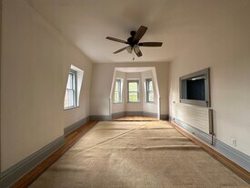250 Grand St, Unit 3 in Newburgh, NY - Building Photo