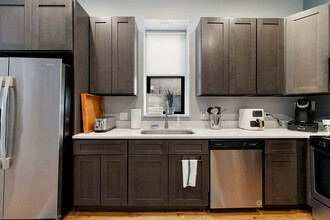 111 S Paulina St in Chicago, IL - Building Photo - Building Photo