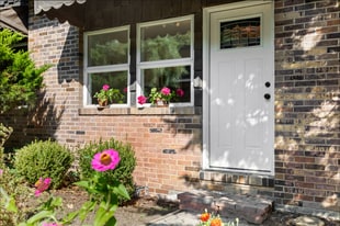 215 Oakview Dr, Unit 2 in Ligonier, PA - Building Photo