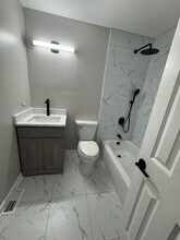 423 S Park Blvd in Streamwood, IL - Building Photo - Building Photo